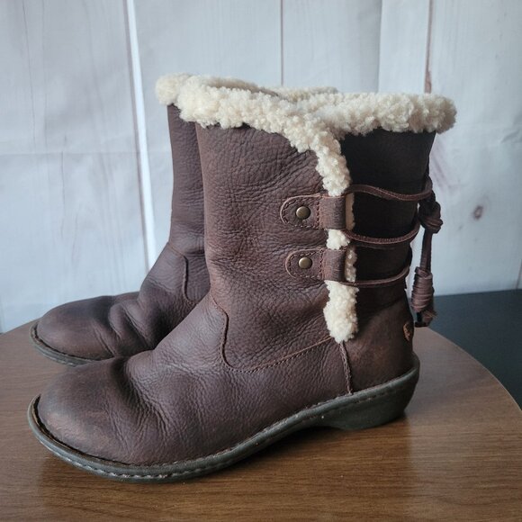 UGG Women’s Sz 8 Akadia Stout Brown Leather Boots, Snow/Winter, Sherpa Lined EUC - Picture 1 of 10